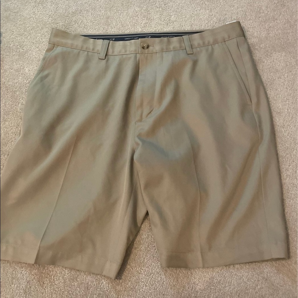 Vineyard vines shorts